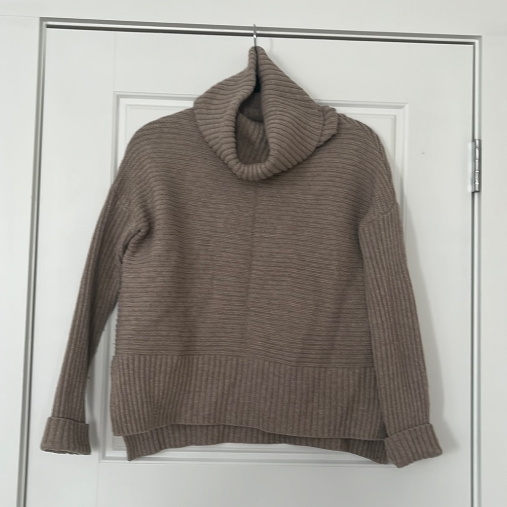 Cowl neck, sweater mauve small